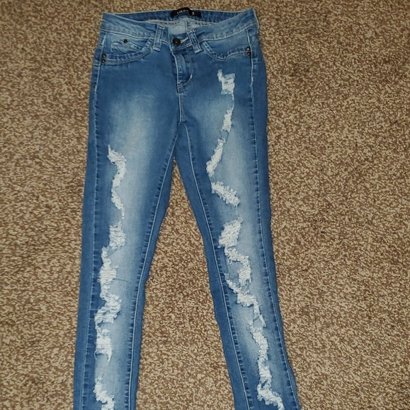 Denim - Ripped woman jeans